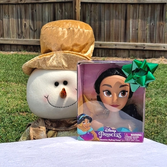 Disney Princess Jasmine Styling Head And Hair Brush Set - Picture 2 of 5
